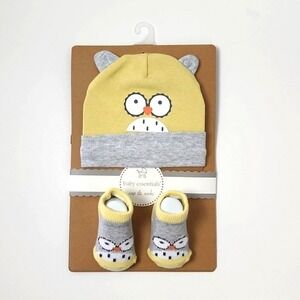 NWT Baby Essentials Owl Beanie Hat & Socks Set Yellow Grey 0-6 Months